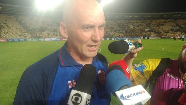 Dal Pozzo dá entrevista após conquista do título