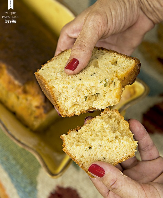 Fácil de preparar, o pão de ervas não precisa de horas para crescer: leva fermento de bolo. Receita de Adriana Haddad, da Ovos Quebrados  (Foto: Cacá Bratke/Editora Globo)