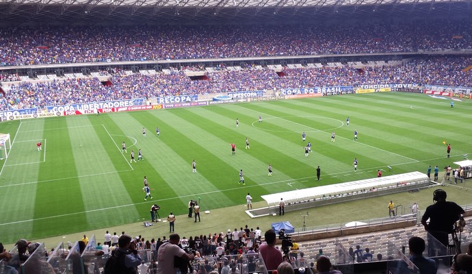 Venda física inicia para cruzeirenses  e continua para sócios do Atlético-MG