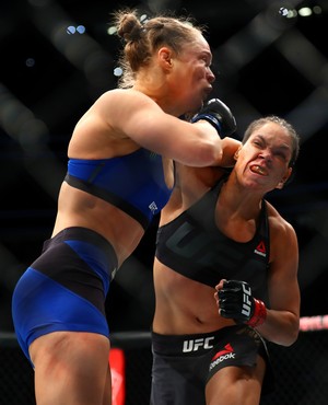 Amanda Nunes x Ronda Rousey (Foto: Reuters) Amanda Nunes x Ronda Rousey (Foto: Reuters)