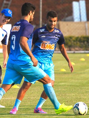 Depois de vitória fora, Alisson espera que Cruzeiro volte a se impôr em casa