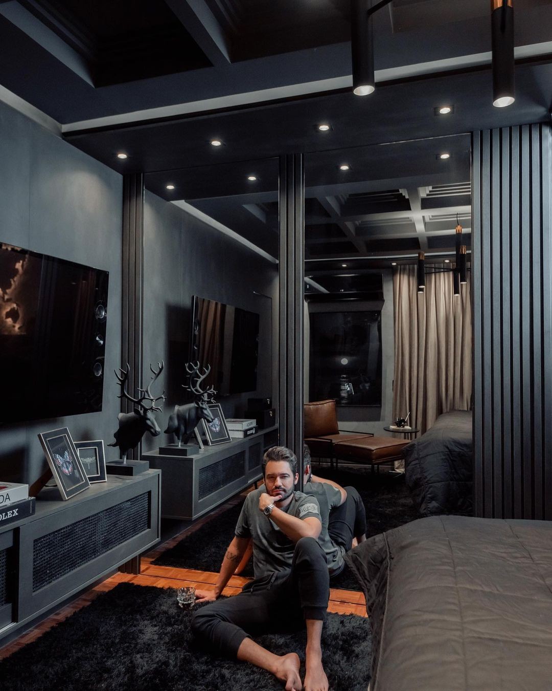 Fernando Zor em seu novo quarto (Foto: Reprodução Instagram)