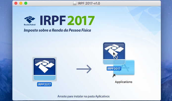 Arrastando o IRPF 2017 para a pasta Aplicativos do macOS (Foto: Reprodução/Edivaldo Brito)
