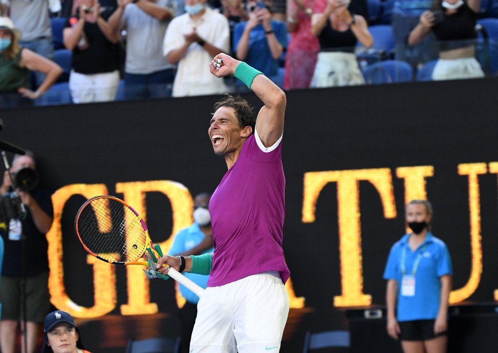 Rafael Nadal comemora a difícil vitória sobre canadense — Foto: Getty Images