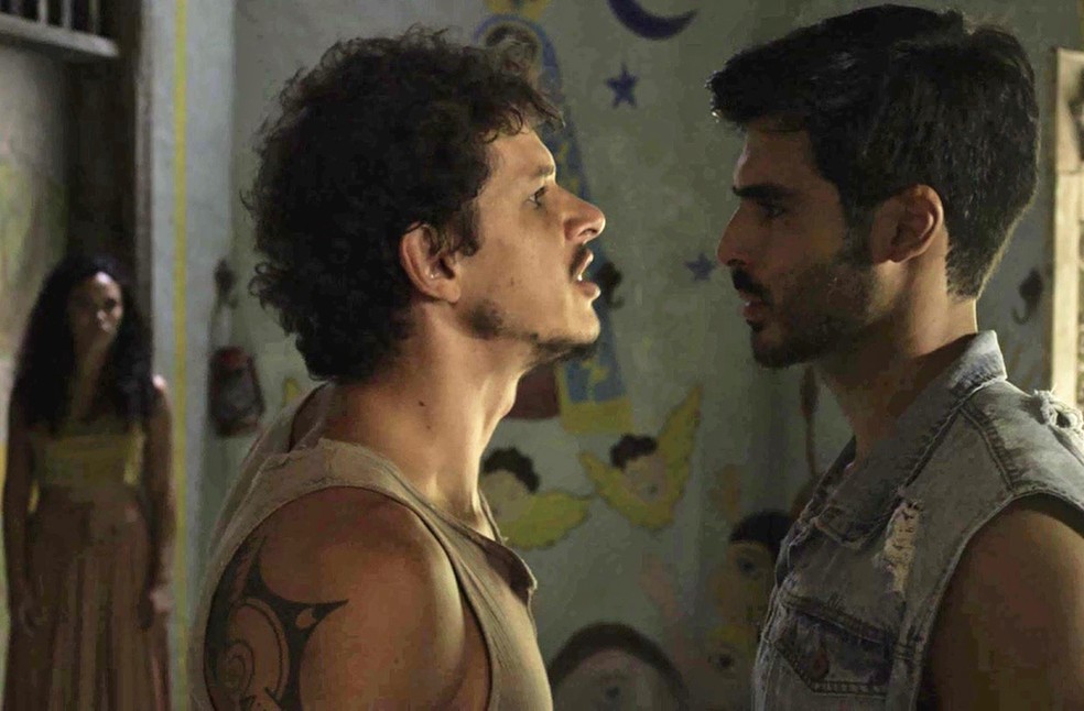 Cleo também pede ao marido que não vá com Zé Victor (Foto: TV Globo)