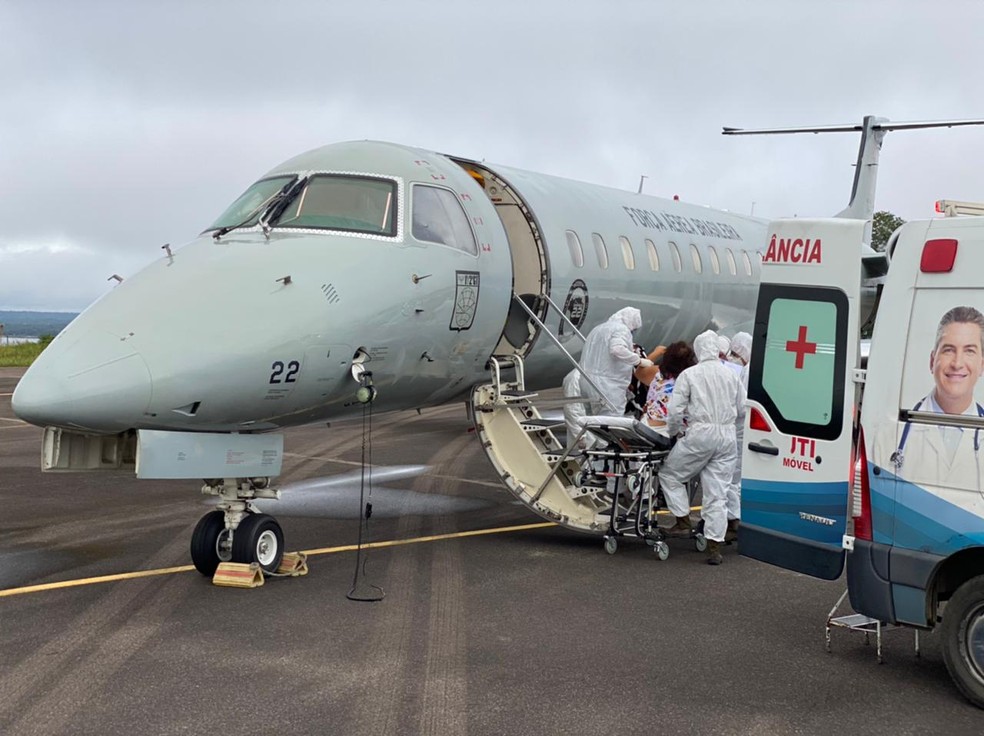A Força Aérea Brasileira (FAB) iniciou nesta sexta-feira (15) a transferência de pacientes com Covid-19 de Manaus, no Amazonas, a outros estados — Foto: FAB/Reprodução