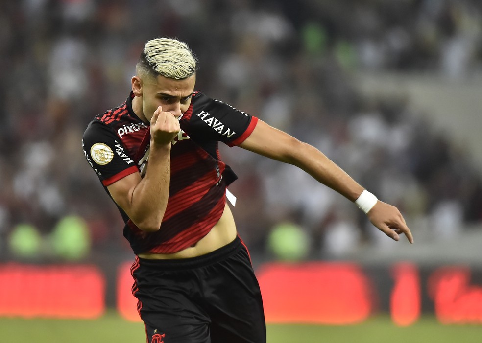 Andreas Pereira comemora gol no Fla-Flu — Foto: André Durão/ge