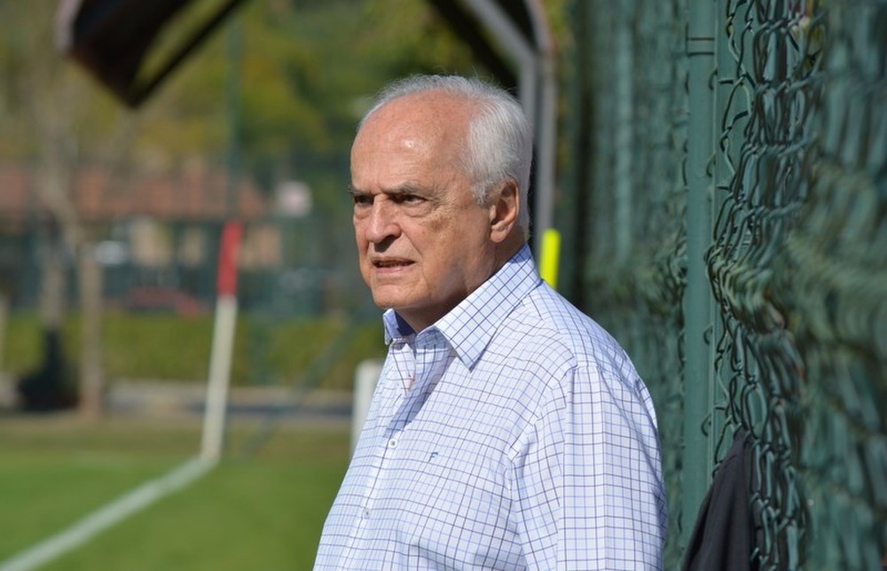 Leco brinca com a eliminação do Corinthians