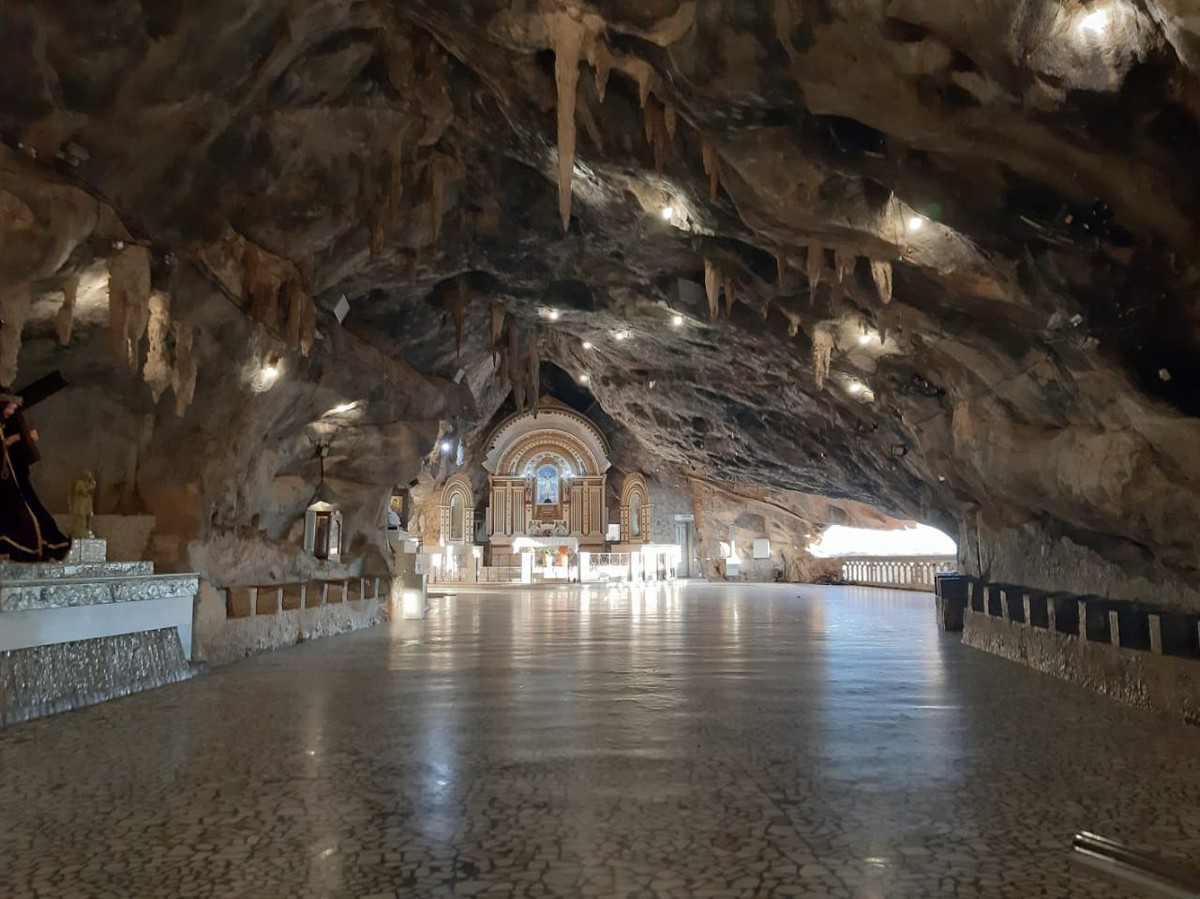 Com romaria virtual, visitação a gruta sagrada é reduzida para evitar aglomeração em Bom Jesus