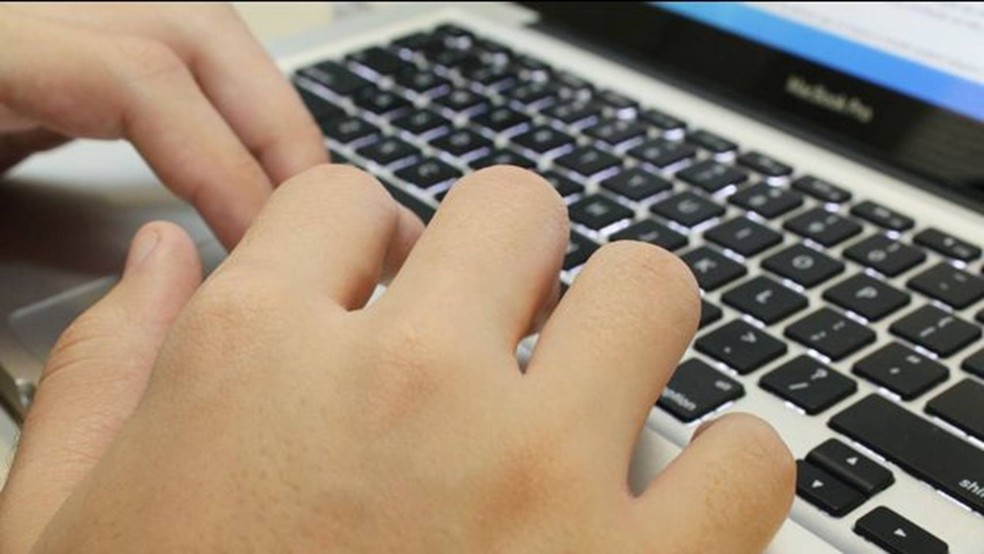 Procon notificou faculdade de Salvador para investigar cobrança injusta de mensalidades, atendimento e aulas virtuais — Foto: Marcos Santos/USP Imagens