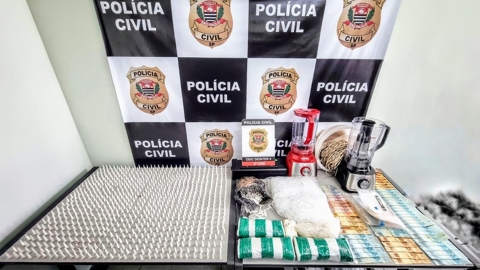 Seis pessoas são presas por tráfico de drogas durante operação da Polícia Civil em Bauru — Foto: Polícia Civil/Divulgação
