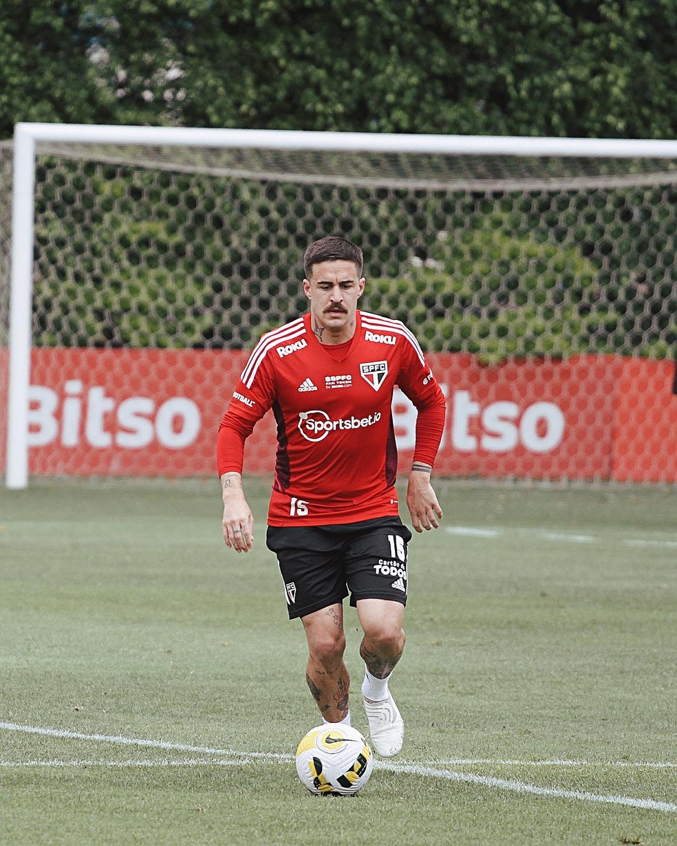Gabriel Neves, do São Paulo, treinou normalmente com bola nesta sexta — Foto: Divulgação