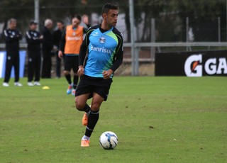 Werley recebe proposta para deixar o Grêmio e jogar no Cagliari, da Itália