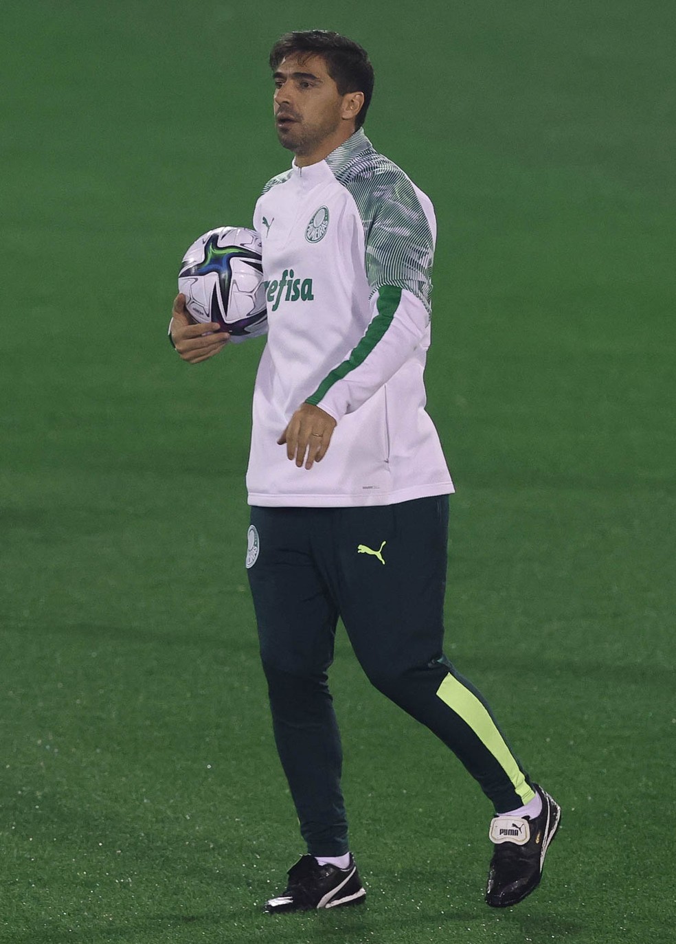 Abel Ferreira, técnico do Palmeiras, em treino no Catar — Foto: Cesar Greco / Ag. Palmeiras
