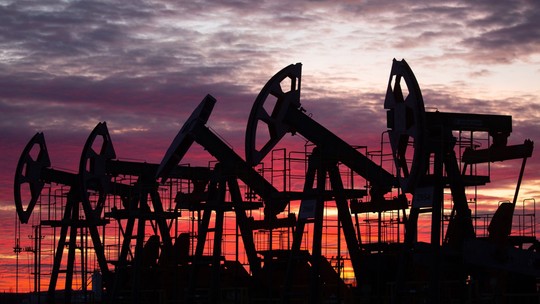 UE fecha acordo sobre teto de preço para produtos petrolíferos russos