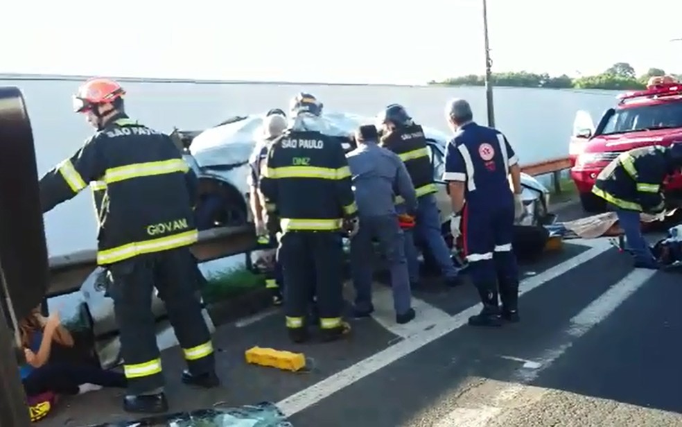 Bombeiros e Samu socorreram vítimas de acidente na pista entre Piracicaba e Saltinho (Foto: Victor Gomes Pascoalin/Arquivo pessoal)