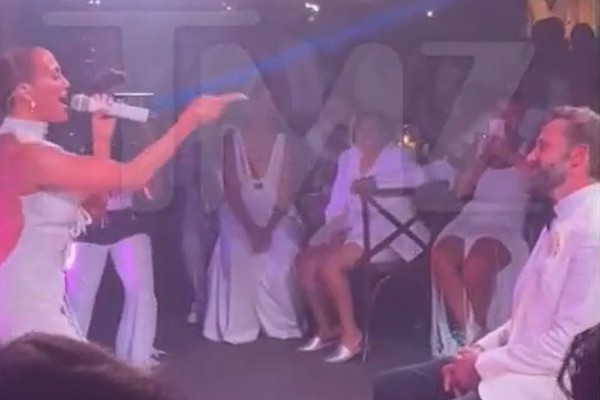 Frame do vídeo vazado que irritou Jennifer Lopez (Foto: Reprodução/TMZ)
