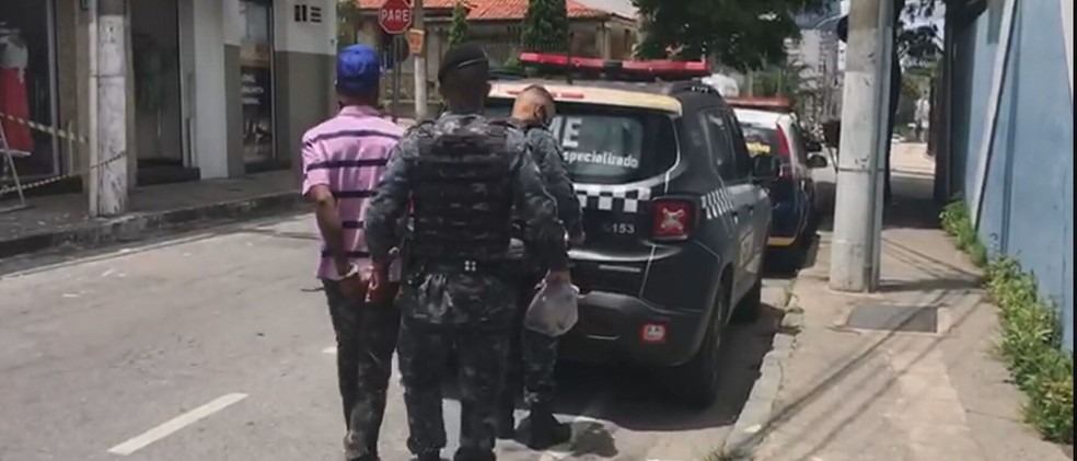 Homem foi preso em Betim, na tarde desta quinta-feira (27). — Foto: Reprodução TV Globo