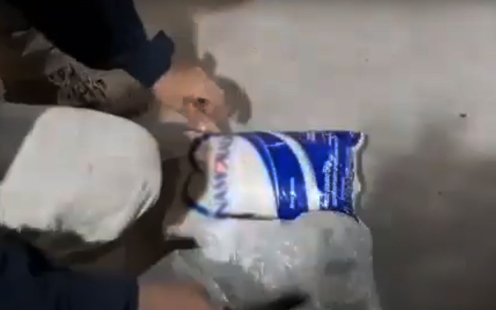 Um dos pacotes de arroz onde droga foi achada na Bahia &mdash; Foto: Reprodu&ccedil;&atilde;o/PRF