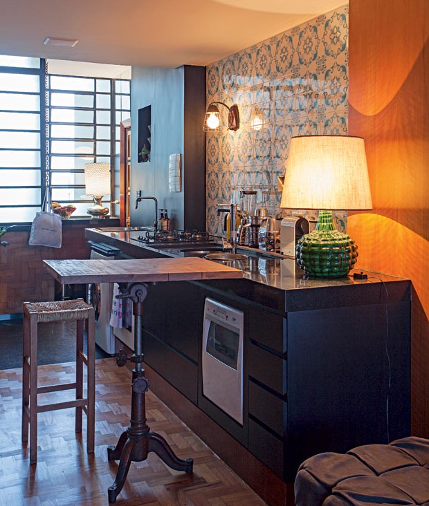 cozinha-abajur-azulejos (Foto: Gui Morelli/Editora Globo)