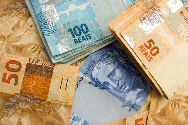dinheiro - real - notas - papel - inflação - economia - brasil - pib  (Foto: Thinkstock)