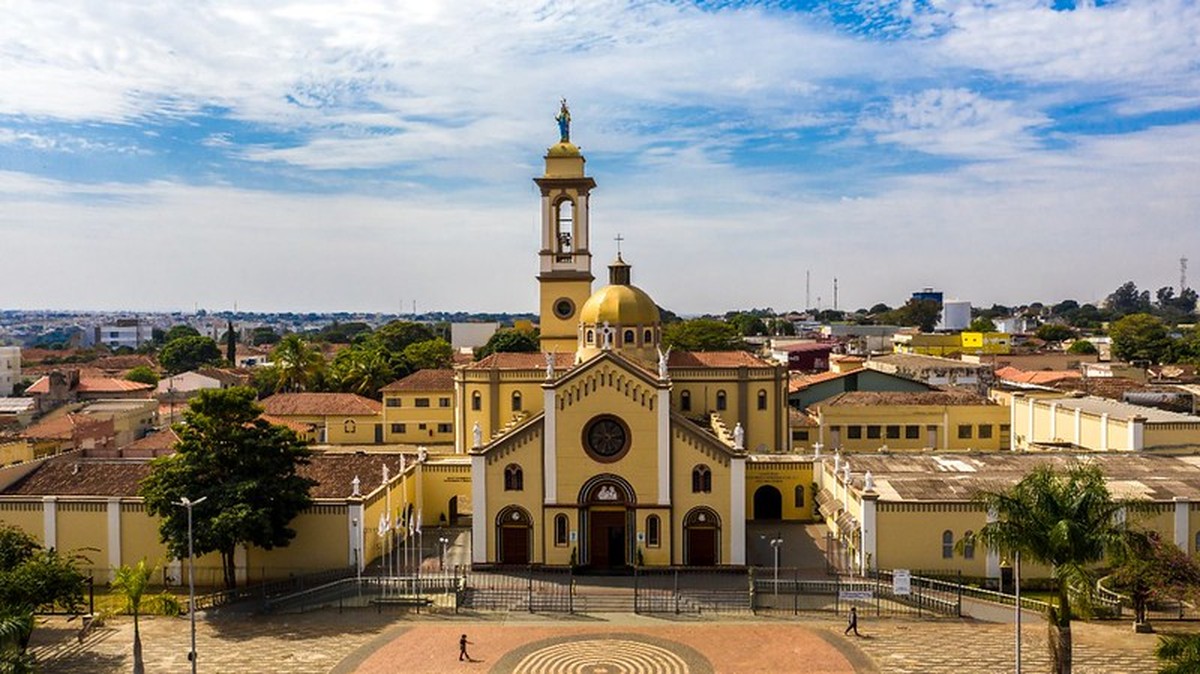 Começam obras de revitalização nas praças Mogiana e Nossa Senhora da Abadia em Uberaba