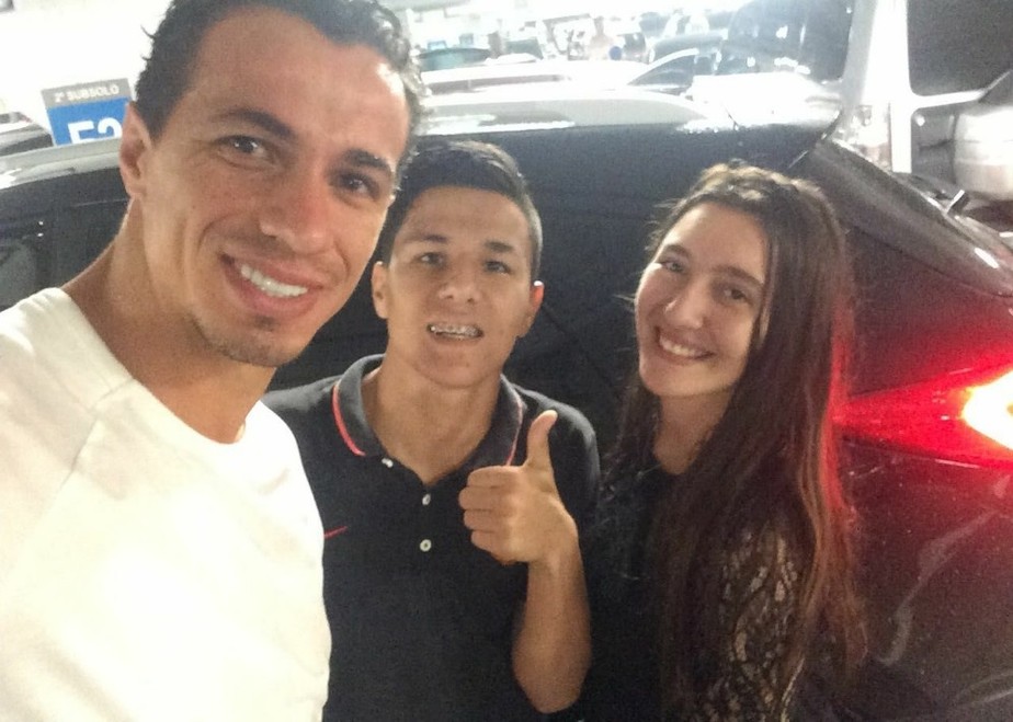 Torcedor ganha ajuda de Damião durante temporal no RS: 