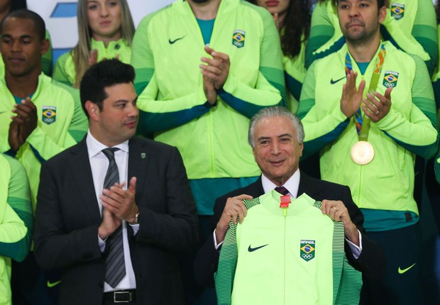 O presidente em exercício Michel Temer na cerimônia das Paralimpíadas no Planalto (Foto: Elza Fiuza/Agência Brasil)