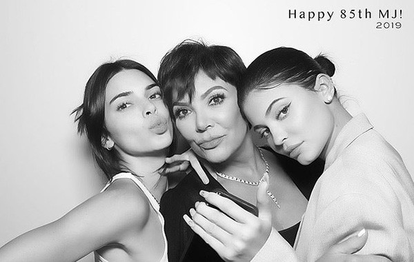 Kendall, Kris e Kylie Jenner (Foto: Instagram)