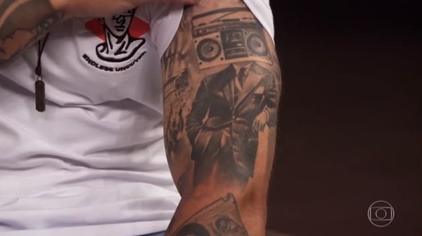 Mateus Da Dupla Jorge Mateus Mostra Suas Tatuagens Roqueiras No Conversa Com Bial Conversa Com Bial Gshow