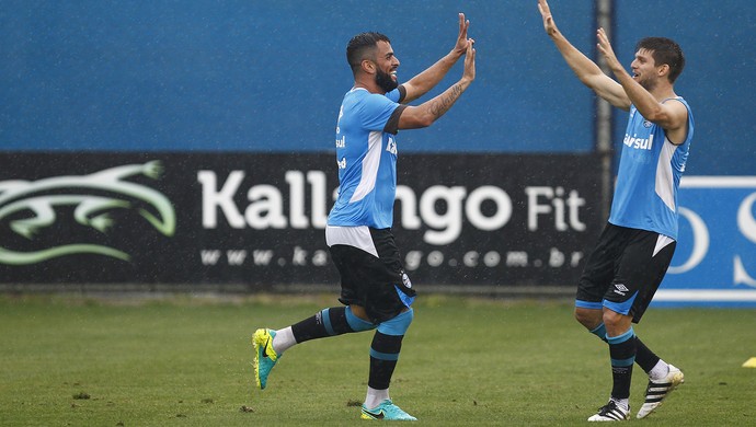 Grêmio deixa pra trás 20 dias de angustia e começa a semana em alto astral