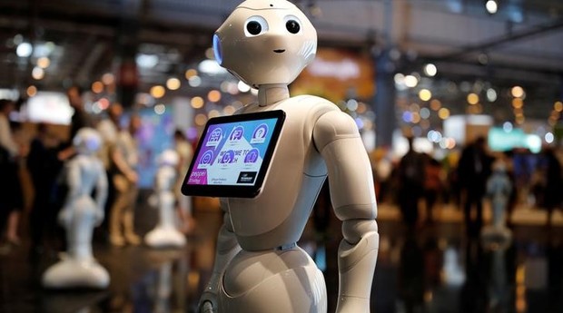 Pepper, robô produzido pela SoftBank  (Foto: Reuters)