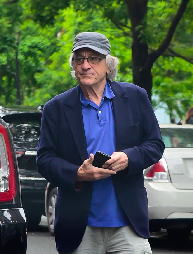 O ator Robert de Niro caminha pelas ruas de Nova York em maio de 2019 (Foto: Getty Images)