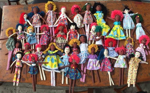 BONECAS DE PAPEL  Bonecas de papel vintage, Roupas de boneca de papel, Bonecos  de papel