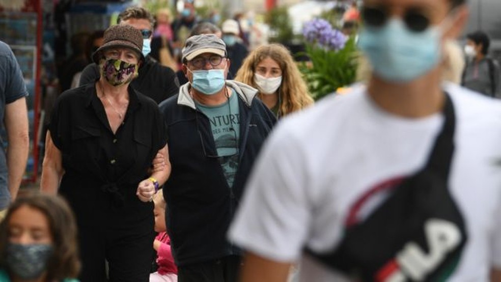 Algumas pessoas com covid-19 recuperam o olfato em menos de duas semanas, mas em outras a recuperação é muito mais complexa — Foto: Getty Images via BBC