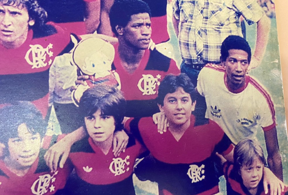 Jorginho e Adílio nos anos 80 no Flamengo — Foto: Arquivo pessoal