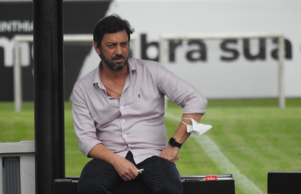 Camisa 10 do Grêmio volta a ser cogitado no Timão para ser o substituto de Willian, segundo jornalista