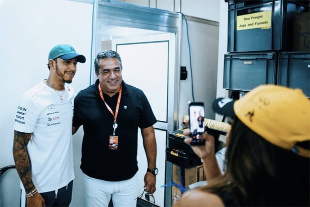 Anitta, Mauro Machado e Lewis Hamilton (Foto: Reprodução / Instagram)