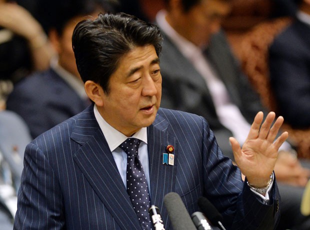 Pergunta foi feita devido à demora de Shinzo Abe de sua para (Foto: Yoshikazu Tsuno/AFP)