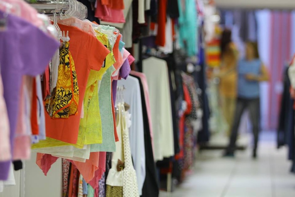 Segundo CNC, comerciantes já começam a reavaliar investimentos em contratação e reposição dos estoques. — Foto: Christyam de Lima/Divulgação