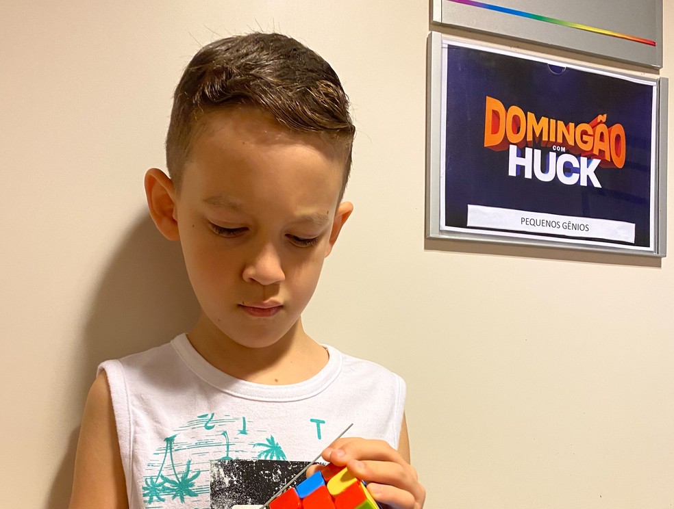 Conheça Lorenzo, criança de Santos que aprendeu a ler antes dos 2 anos e participa do "Pequenos Gênios", no "Domingão com Huck" — Foto: Arquivo pessoal