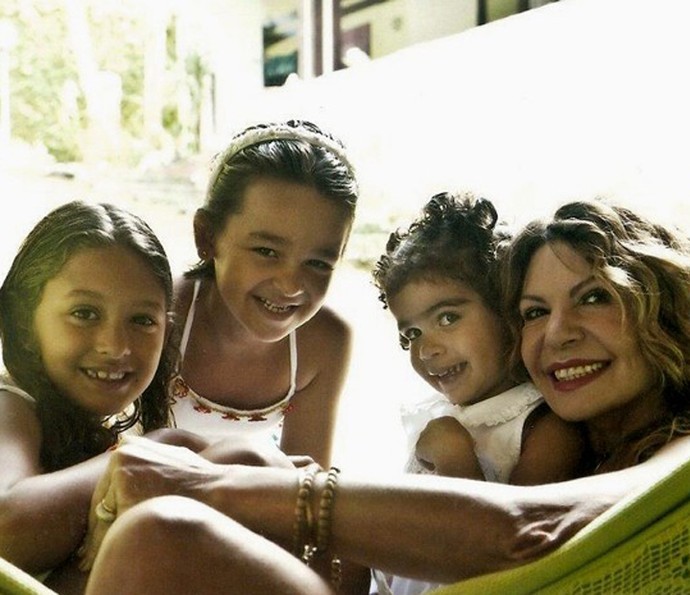 Elba Ramalho com suas três Marias (Foto: Arquivo pessoal)