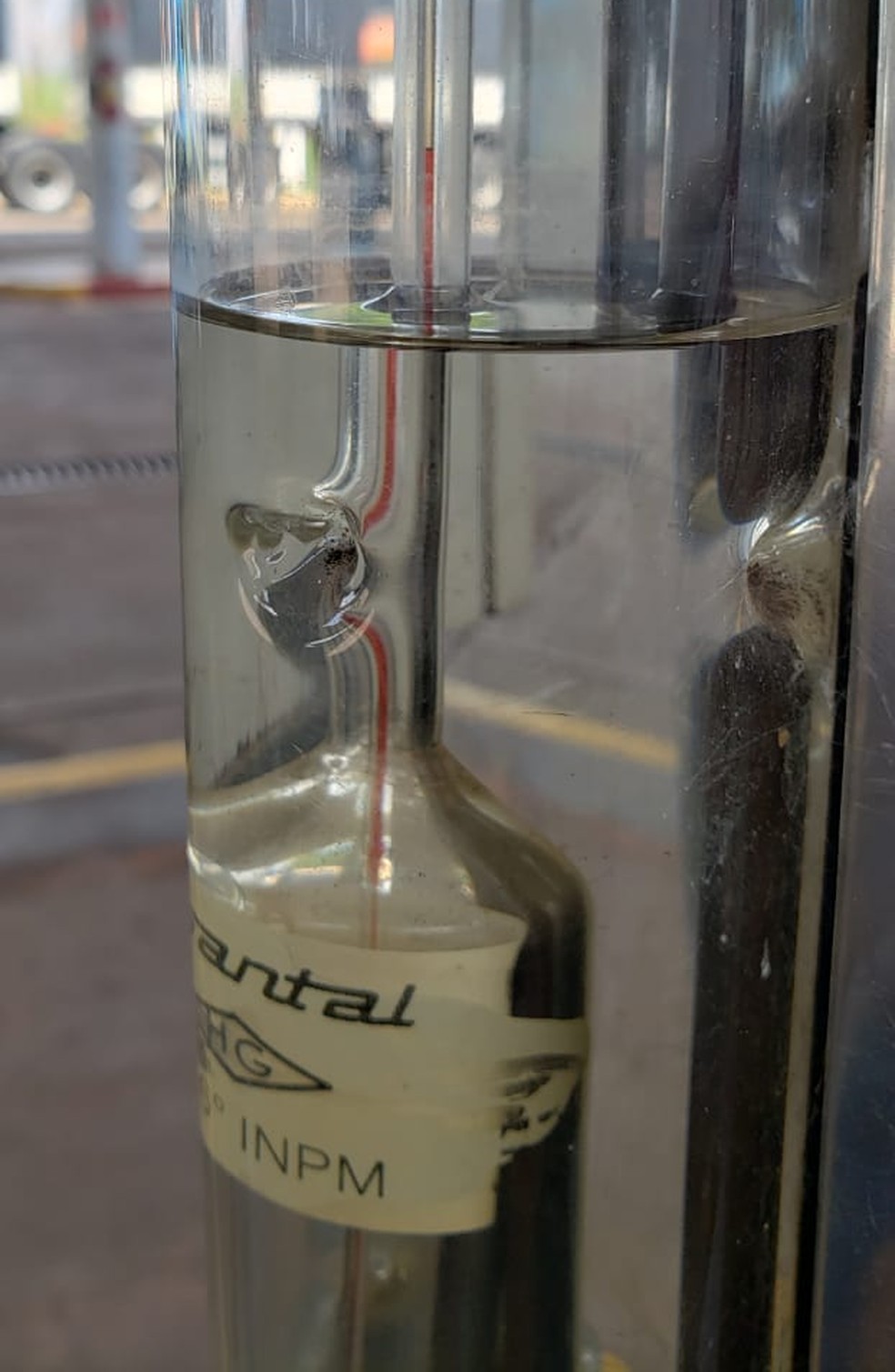 Bomba de combustíveis indicou que etanol estava adulterado — Foto: Polícia Civil/Divulgação