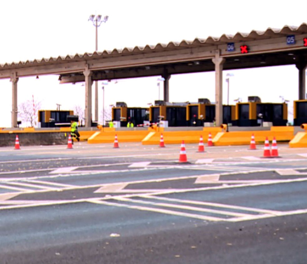 Praça de pedágio em Batatais na Rodovia Cândido Portinari (SP-334), onde ocorreu acidente com veículo. — Foto: Ronaldo Gomes/EPTV