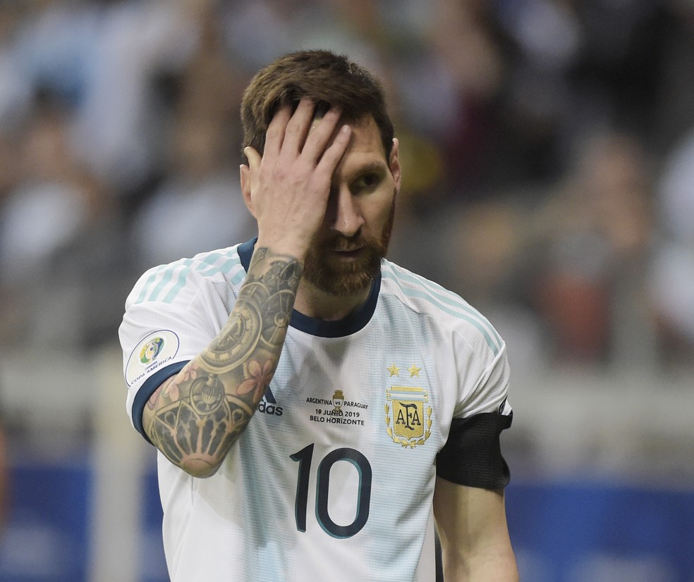 Messi marcou contra o Paraguai, mas Argentina ficou no empate em 1 a 1 — Foto: André Durão