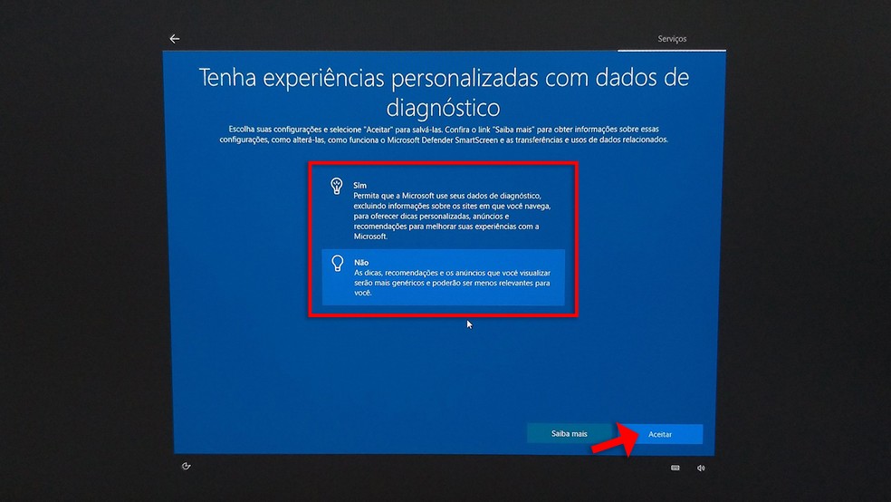 Durante a tela de configuração do Windows 10, o usuário é questionado acerca de experiências personalizadas com dados de diagnóstico enviados para a Microsoft — Foto: Reprodução/Rafael Leite