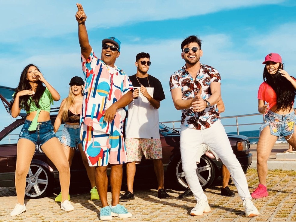 Em clima de carnaval, cantor potiguar Pedrinho Pegação lança clipe com Psirico — Foto: Divulgação
