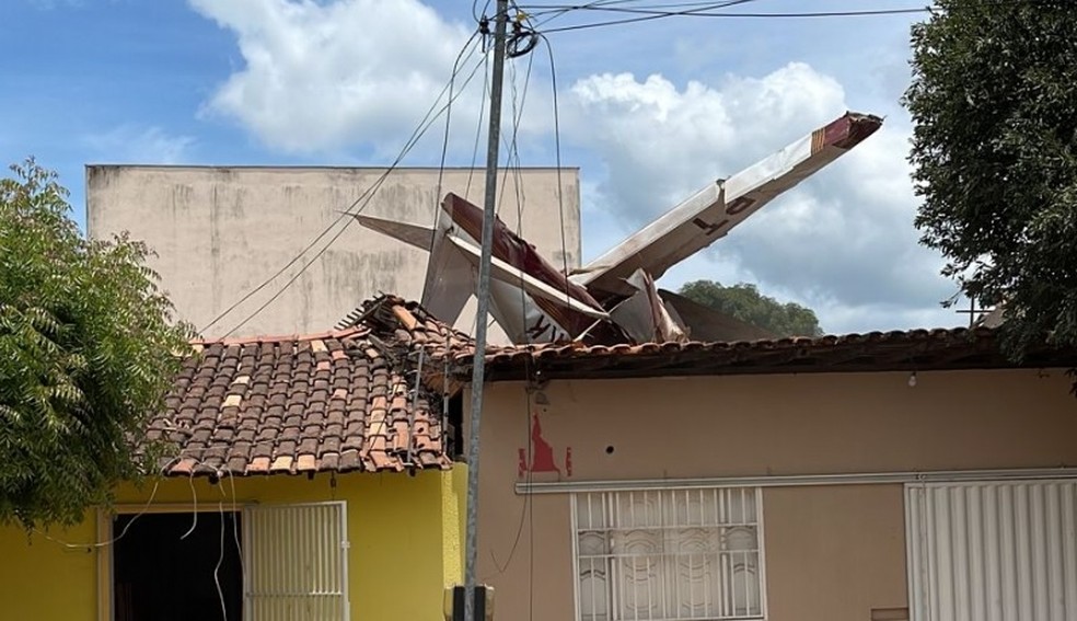 Avião de pequeno porte cai em Balsas (MA) — Foto: Divulgação/Redes sociais