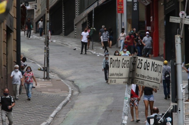 Comércio de rua fechado em São Paulo devido à pandemia (Foto: Paulo Pinto/FotosPublicas)