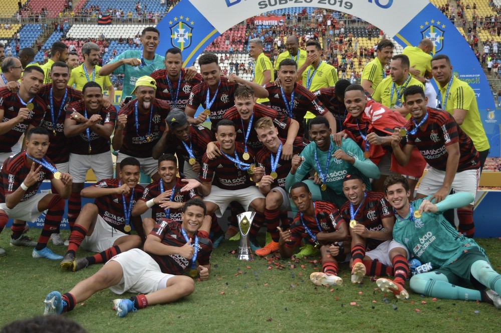 Flamengo Vai Reunir Campeoes Brasileiros Sub 17 Sub 20 E Profissional No Maracana